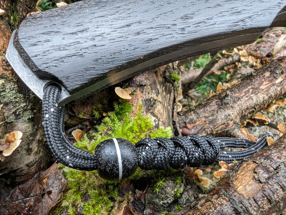 Couteau de camp artisanal morta perle dragonne – Atelier sous l’éclipse