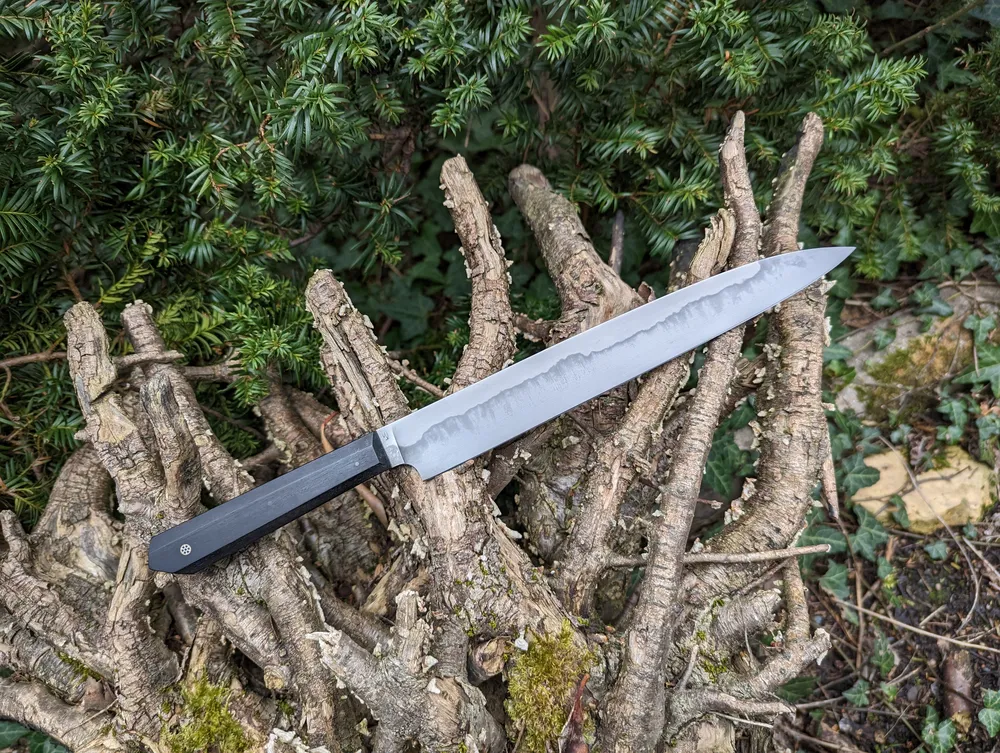 Couteau artisanal Sujihiki lame ébène – Atelier sous l’éclipse
