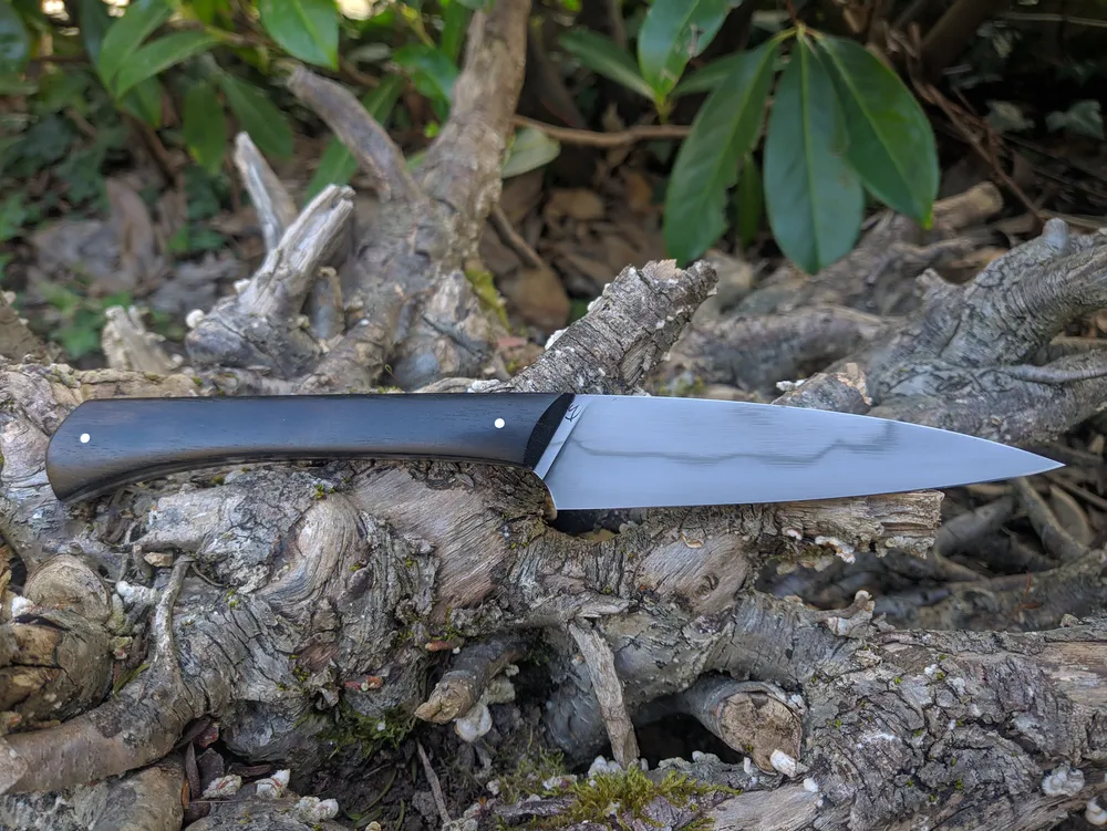 Couteau de table artisanal ébène – Atelier sous l’éclipse