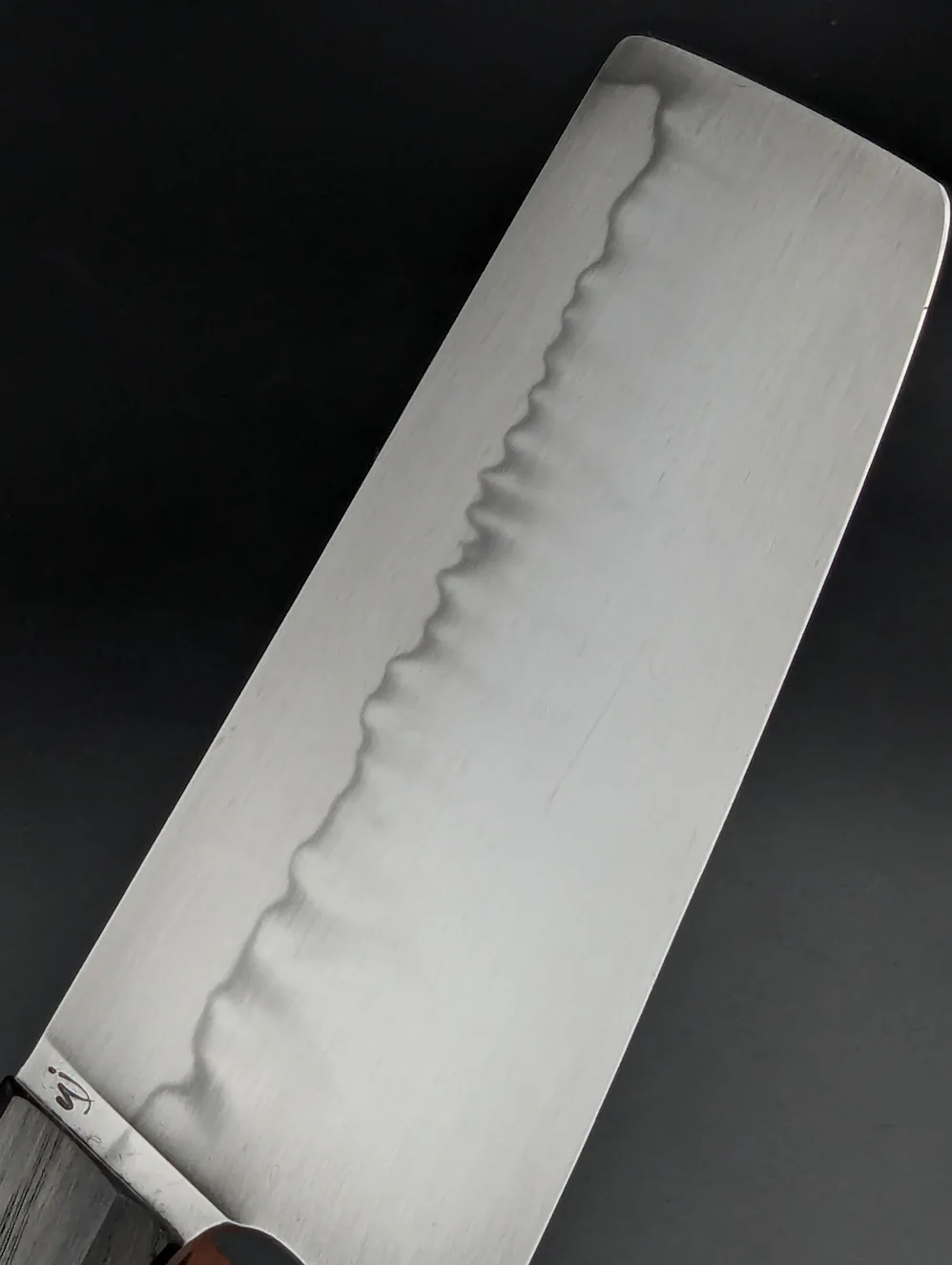 Ligne de trempe sélective (Hamon) sur une lame en acier carbone